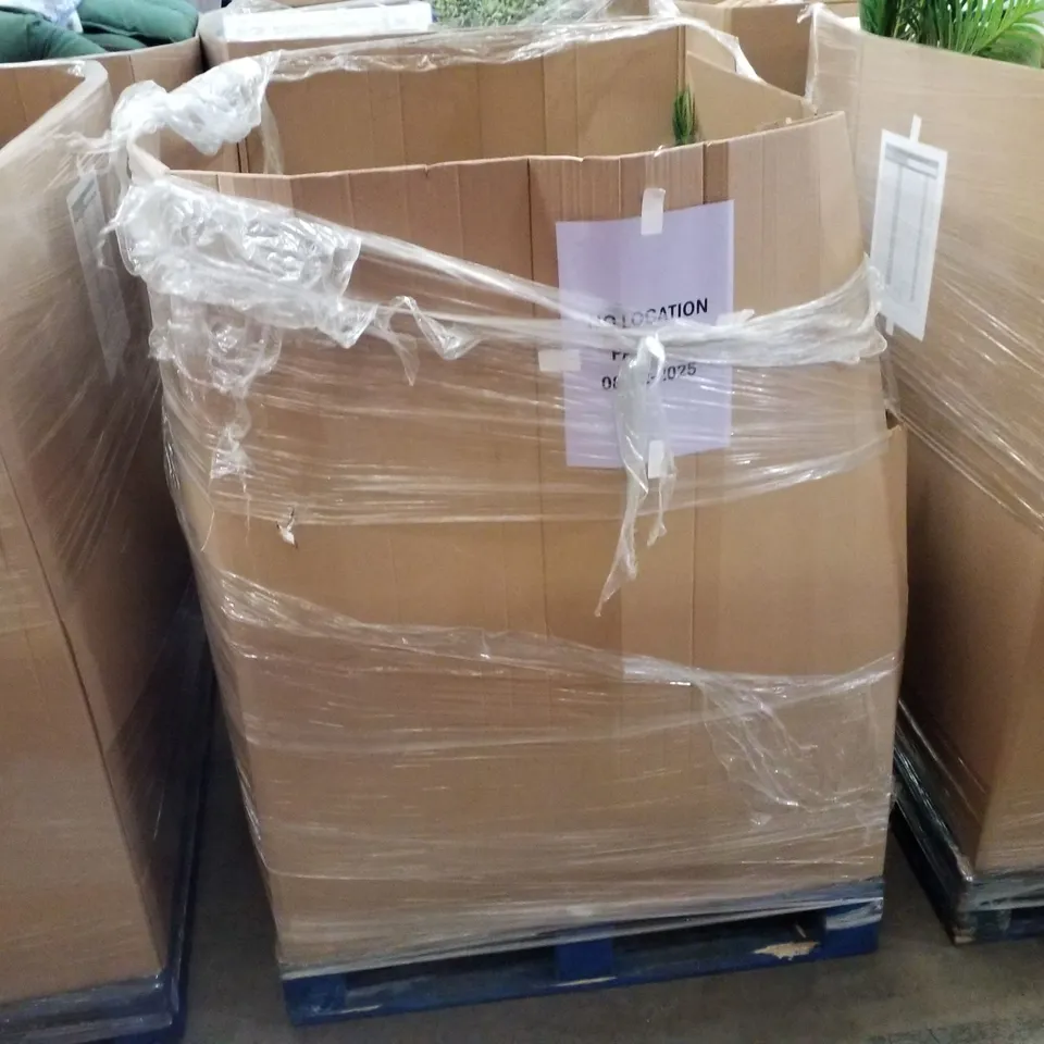 PALLET CONTAINING ASSORTED PRODUCTS INCLUDING ARTIFICIAL PLANTS, SCOVILLE COOKWARE SET, DUVET SETS & 7FT CHRISTMAS TREE