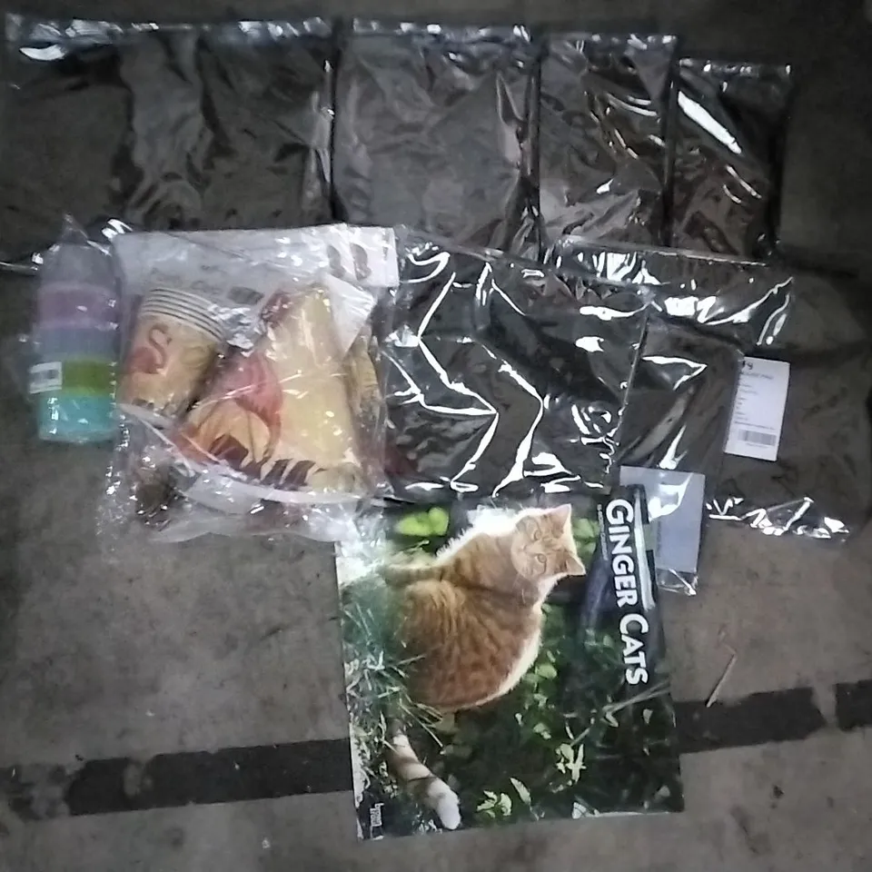 PALLET OF ASSORTED ITEMS INCLUDING TURTLE BEACH CHAT COMMUNICATOR, CHINESE TAKEAWAY PRAWN CRACKERS, DPROFY GAMING MOUSE PAD, GINGER CATS 2022 CALENDER, 5PCS PLASTIC CUPS, PARTY SET