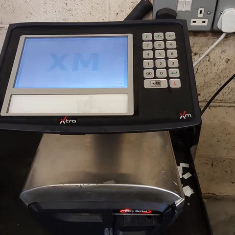 AVERY BERKEL XM600 LABEL AND RECEIPT PRINTING SCALES