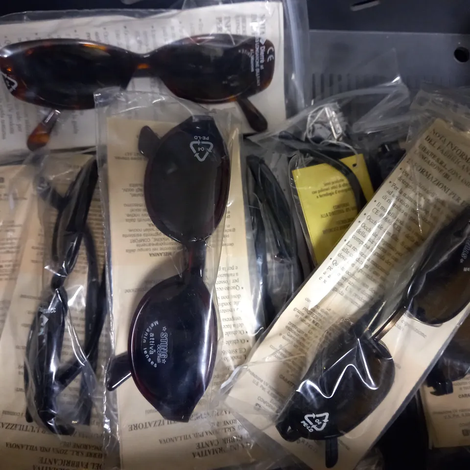 APPROXIMATELY 10 ASSORTED DE RIGO STING SUNGLASSES TO INCLUDE MODELS 6142, 4304, 6048, 4359 ETC. 