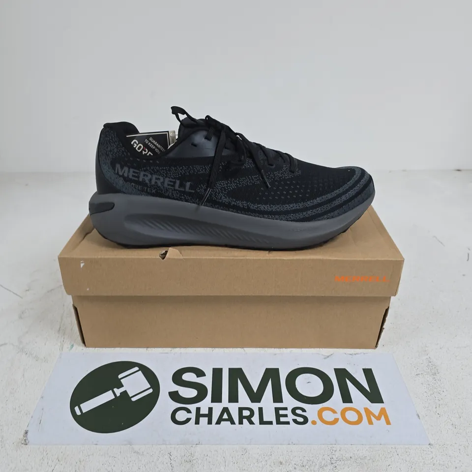 BOXED PAIR OF MERRELL MORPHLITE GTX TRAINERS IN BLACK - UK 12.5