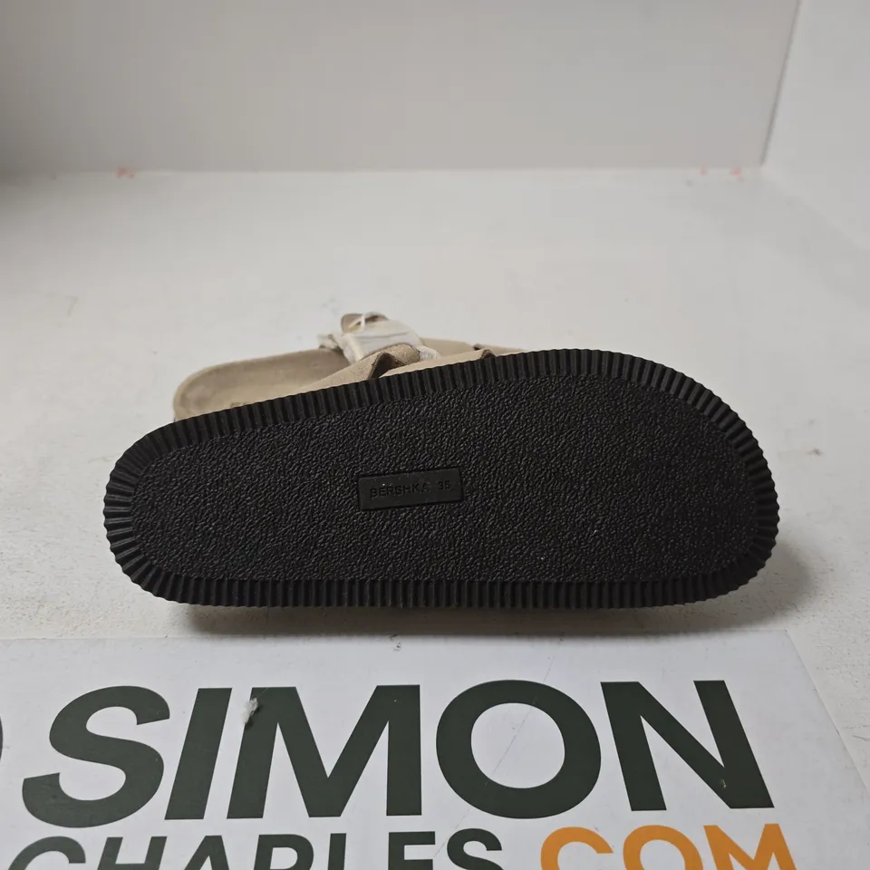 BERSHKA SANDAL UK 2 IN DUST BAG UNBOXED