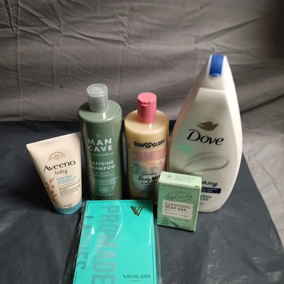 APPROXIMATELY 20 HEALTH AND BEAUTY PRODUCTS TO INCLUDE AVEENO BABY LOTION, DOVE BODY WASH AND SOAP & GLORY BODY WASH