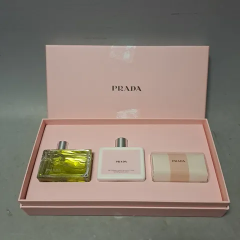 BOXED PRADA EAU DE PARFUM GIFT SET