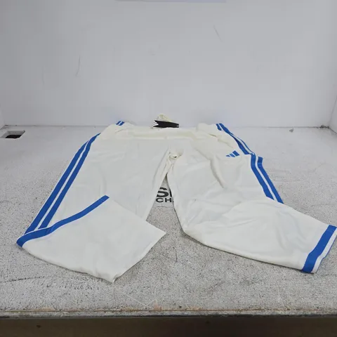 ADIDAS TRACK PANTS – WHITE WITH BLUE SIDE STRIPES – UK 2XL