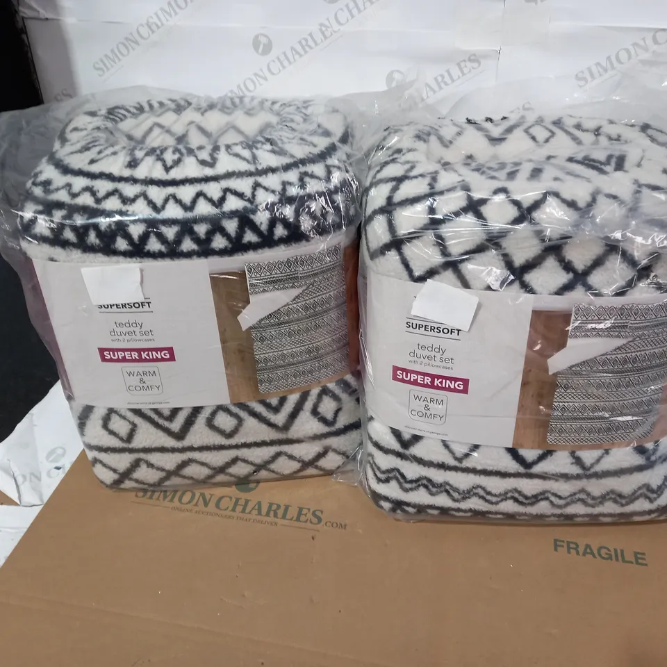 LOT OF 2 ASSORTED DESIGNER SUPERSOFT TEDDY DUVET SET - SUPER KING