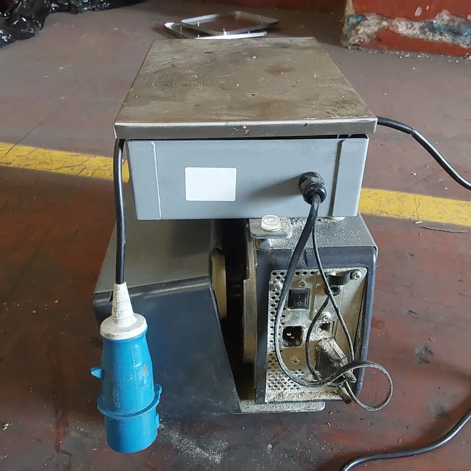 HERBERT BC-801 CHECK-WEIGHING SCALE & LABELER 
