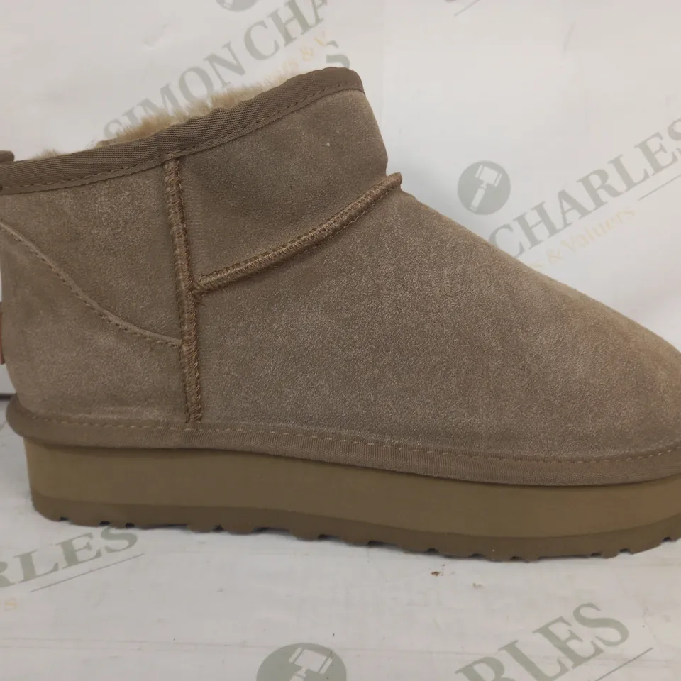 PAIR OF UGG SHOES IN STONE COLOUR UK SIZE 7.5