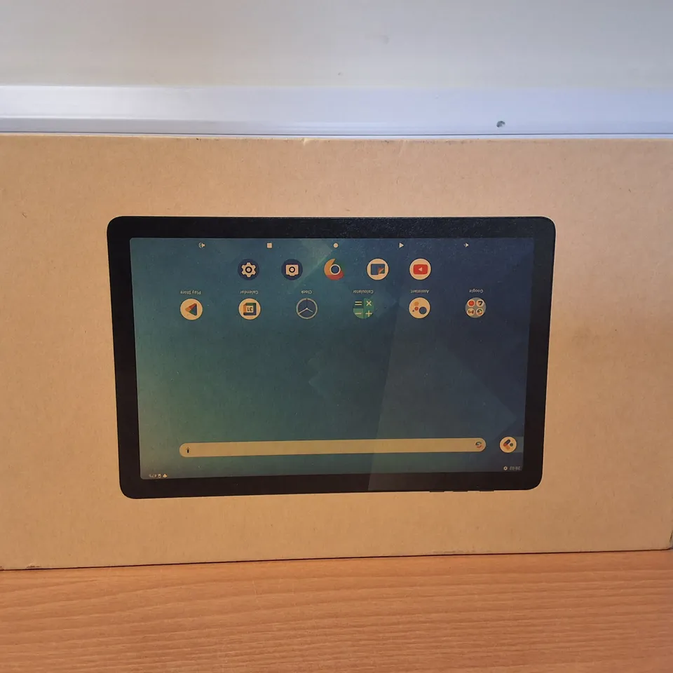 BOXED TIBUTA 10" ANDROID TABLET WITH FOLIO CASE