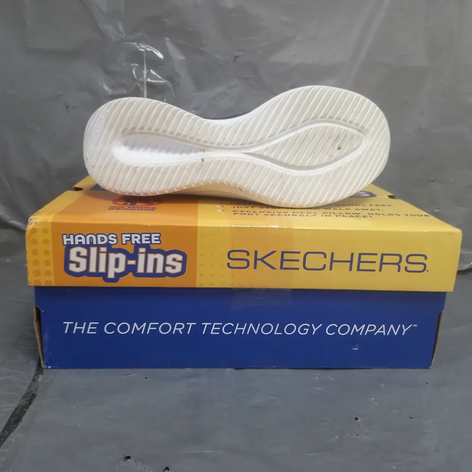 SKECHERS HANDS FREE SLIP INS TRAINERS NAVY/PURPLE SIZE 6