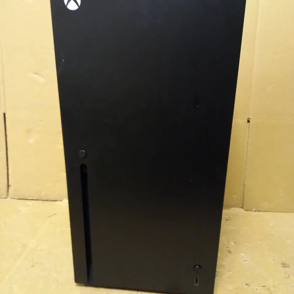 XBOX SERIES X REPLICA MINI FRIDGE THERMOELECTRIC COOLER 1.5:1