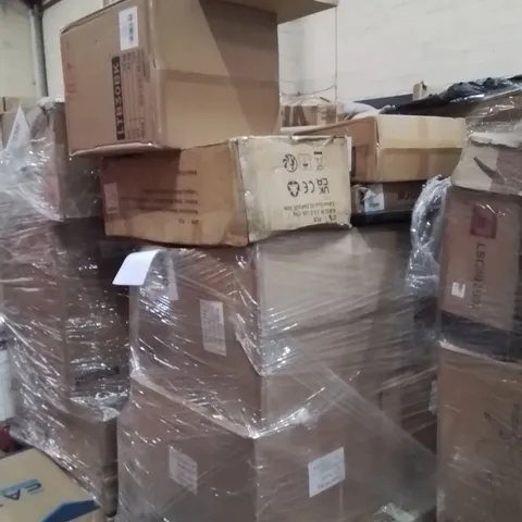 PALLET OF ASSORTED HOUSEHOLD GOODS AND PRODUCTS TO INCLUDE;LAUNDRY HAMPER,END TABLE,TRASH CAN