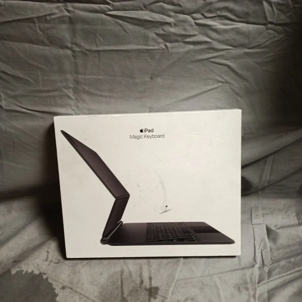 BOXED APPLE IPAD MAGIC KEYBOARD 