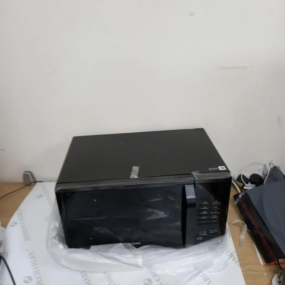 BOXED SAMSUNG MS23K3513AK/EU SOLO 23L MICRCOWAVE OVEN RRP £139.99