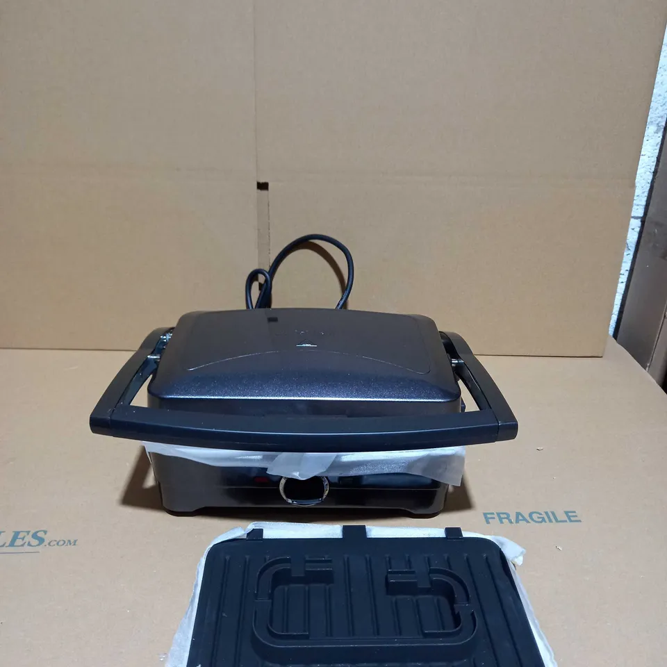 CUISINART GRILL AND SANDWICH MAKER GRSM4U