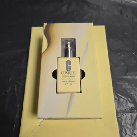 CLINIQUE DRAMATICALLY DIFFERENT MOISTURIZING LOTION+ SPF 50 - 75ML