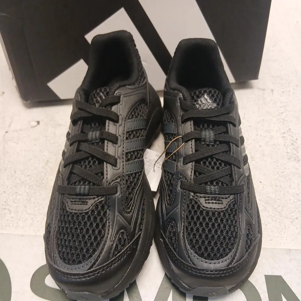 ADIDAS BLACK MESH RUNNING SNEAKERS – UK 13.5