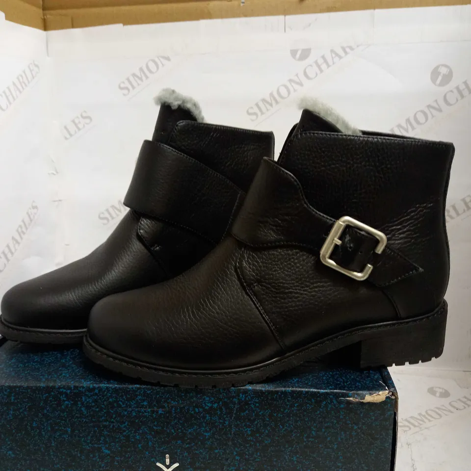 EMU AUSTRALIA BOURKE LEATHER ANKLE BOOTS UK SIZE 8 BLACK 