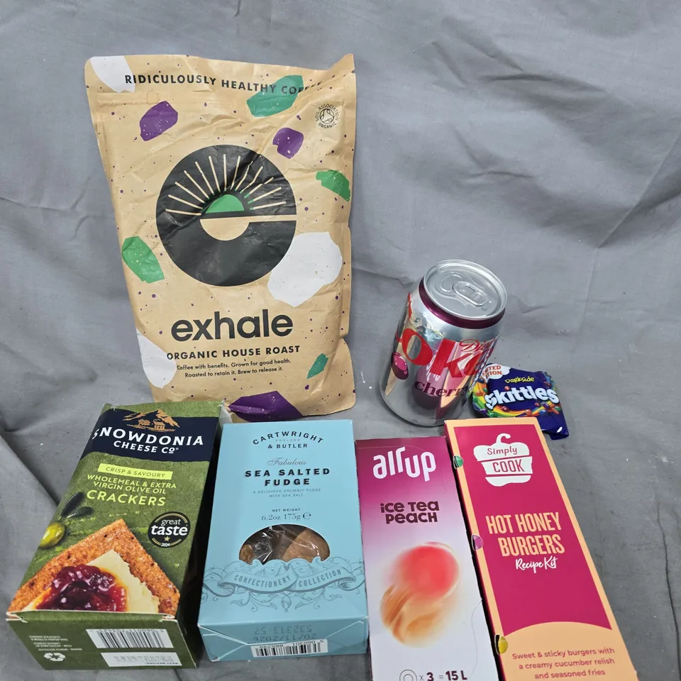 APPROXIMATELY 10 ASSORTED FOOD/DRINK PRODUCTS TO INCLUDE EXHALE COFFEE, SIMPLY COOK RECIPE KIT, SEA SALTED FUDGE ETC  