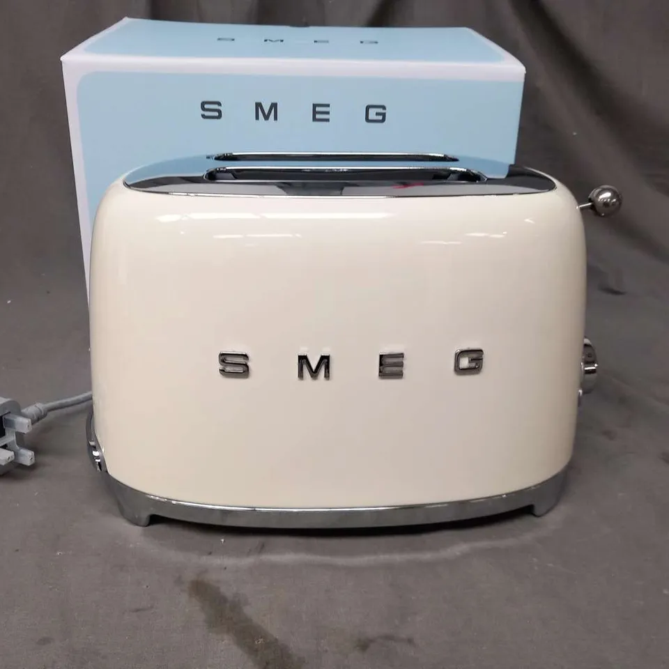 BOXED SMEG TSF01CRUK TWO SLICE TOASTER