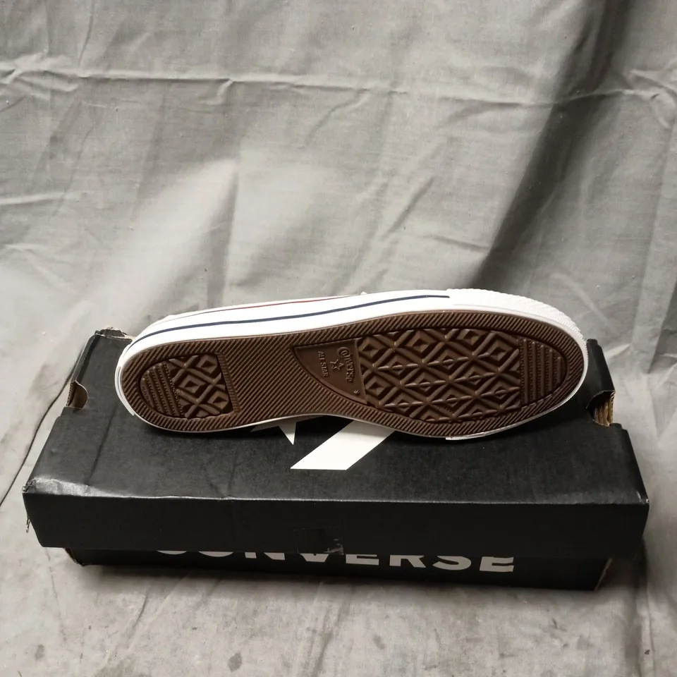 CONVERSE CHUCK TAYLOR ALL STAR LOW-TOP SNEAKERS – WHITE SIZE 3 BOXED