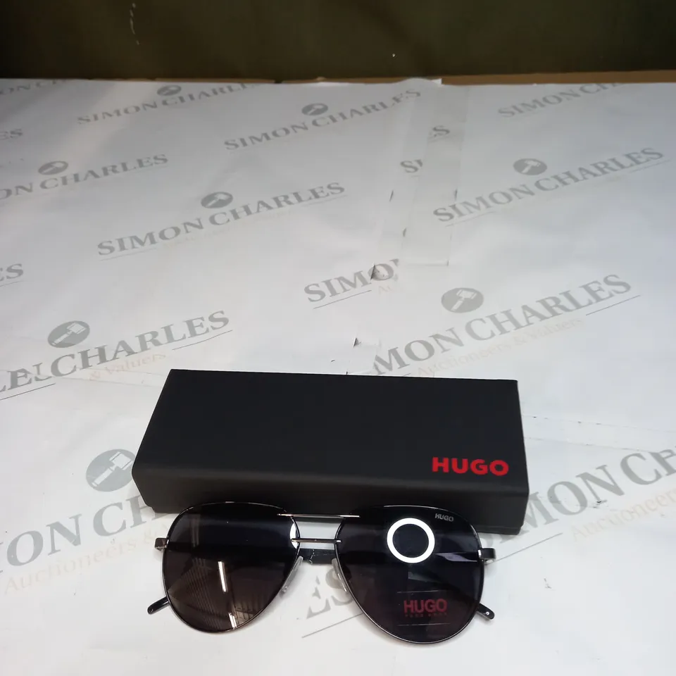 BOXED HUGO BOSS SUNGLASSES