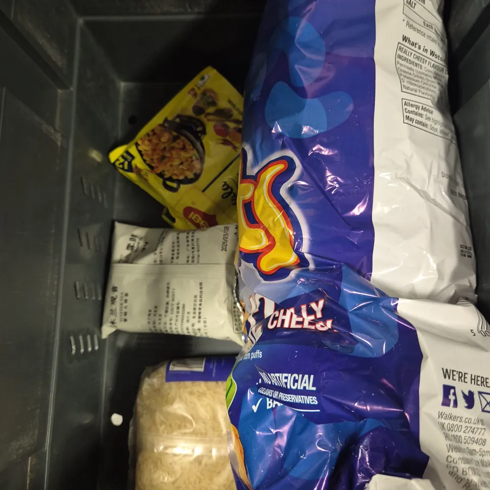 APPROXIMATELY 10 ASSORTED FOOD/DRINK PRODUCTS TO INCLUDE RIBENA, SLIMFAST, DUBAI CHOCOLATE ETC 