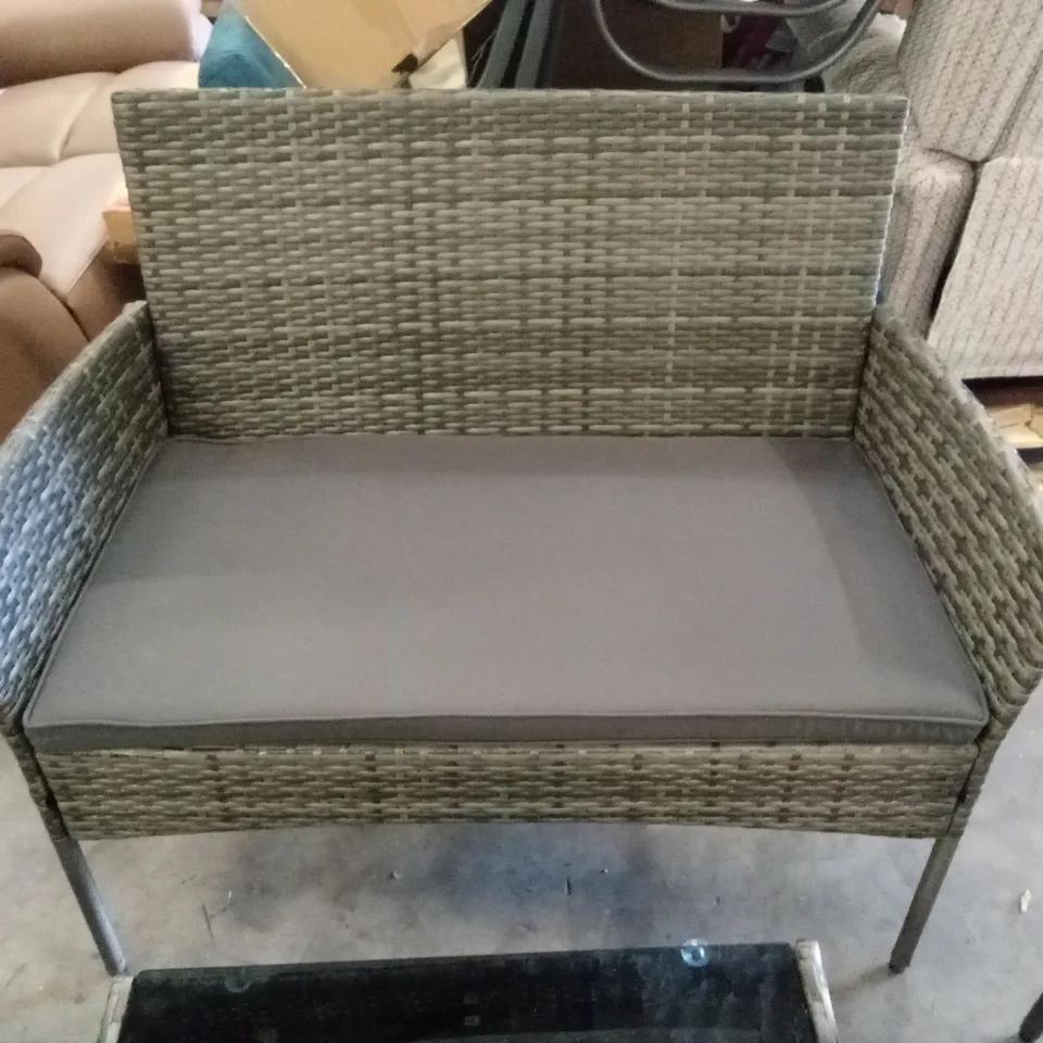OUTDOOR ALL WEATHER WICKER 4-PERSON SEATING GROUP WITH CUSHIONS - GREY