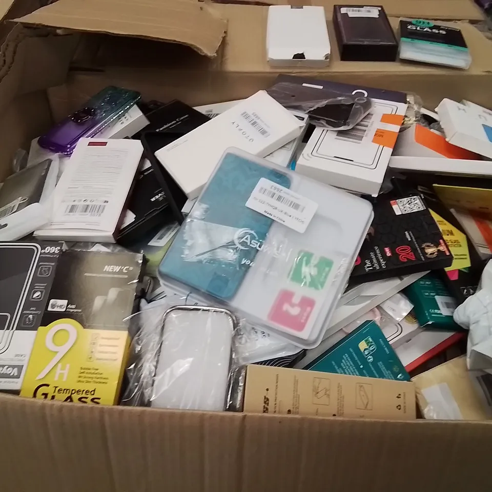 PALLET CONTAINING A LARGE QUANTITY OF PHONE CASES,SCREEN PROTECTORS 