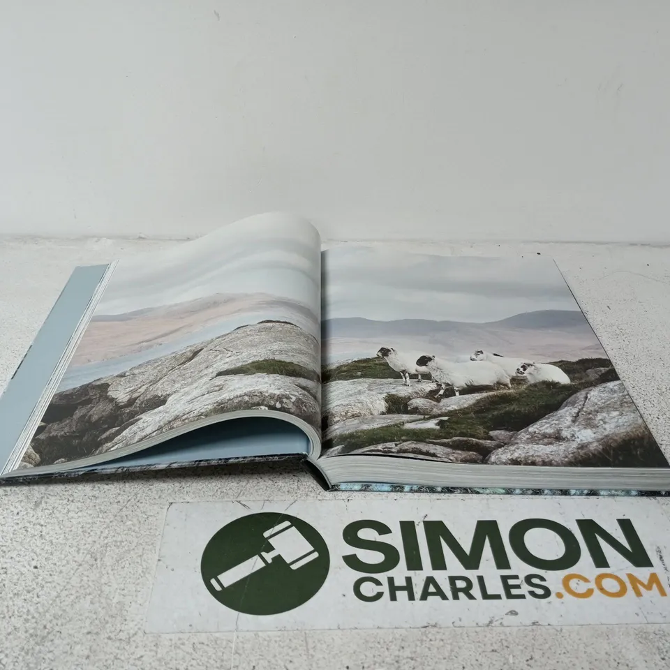 IAN LAWSON THE OUTER HEBRIDES FROM THE LAND HARRIS TWEED HARD BACK COFFEE TABLE BOOK PHOTOGRAPH COLLECTION SCOTLAND