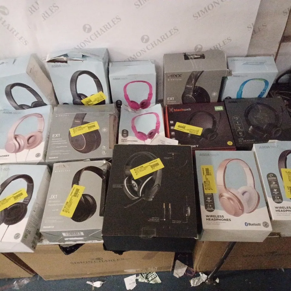 LOT OF APPROX 15 ASSORTED HEADPHONES BOTH WIRED AND WIRELESS 