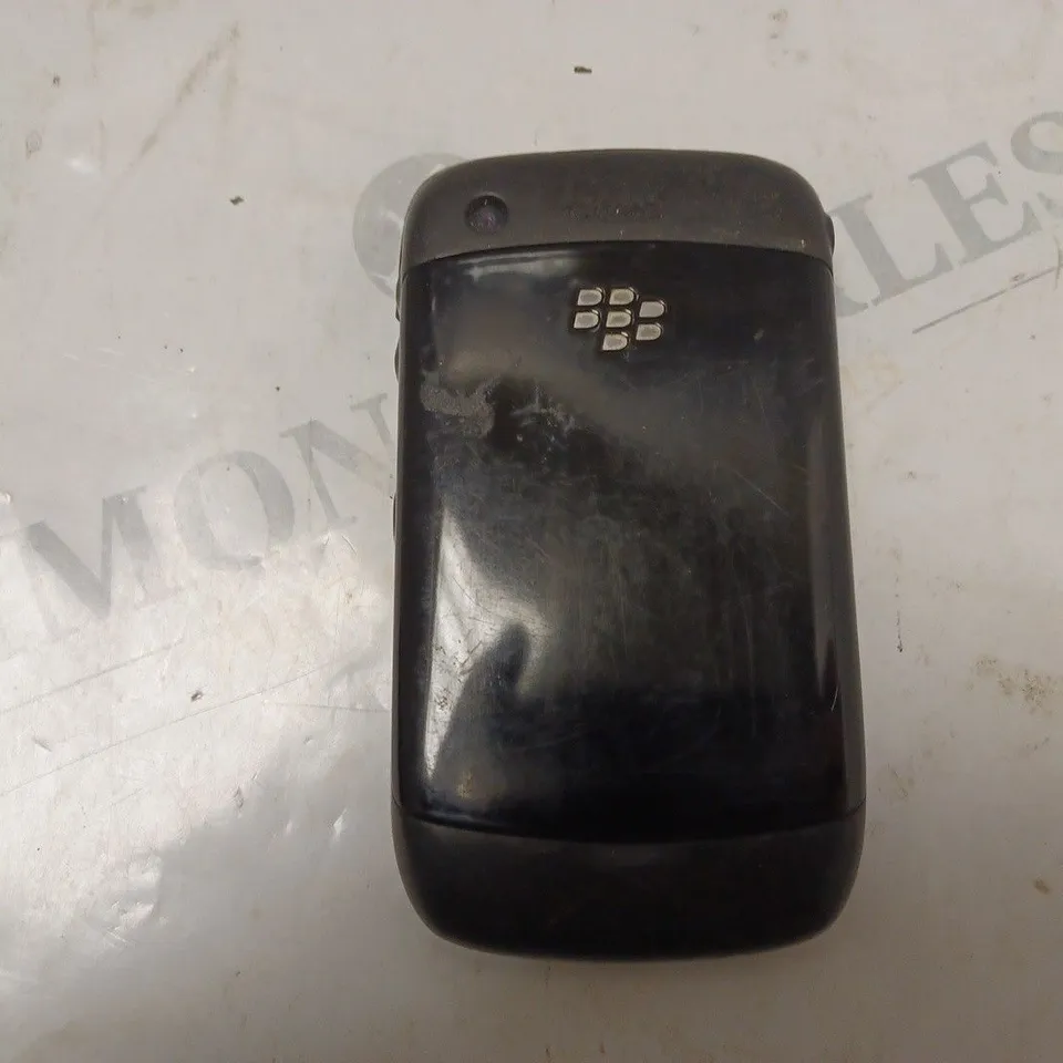 BLACKBERRY 8520