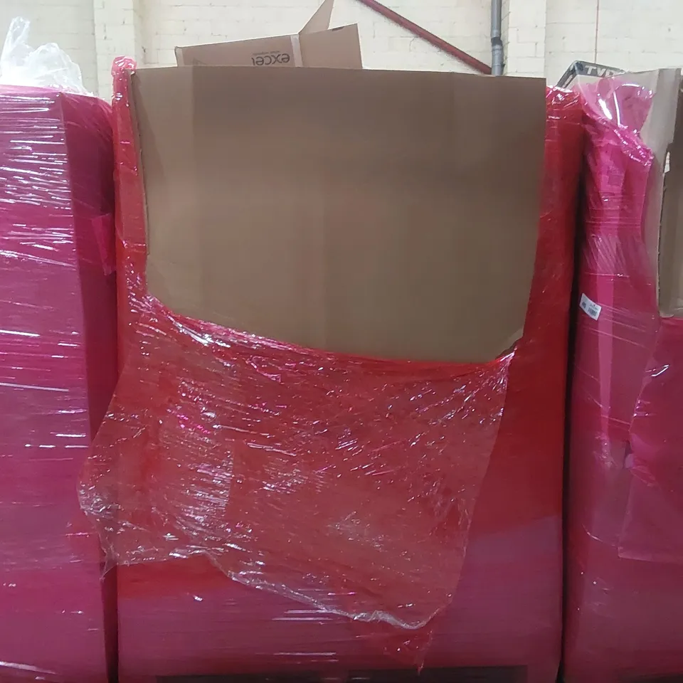 PALLET OF ASSORTED ITEMS INCLUDING: STEAM CLEANER, PLAYPEN, VACUUM CLEANER, KIDS BOOSTER SEAT ECT