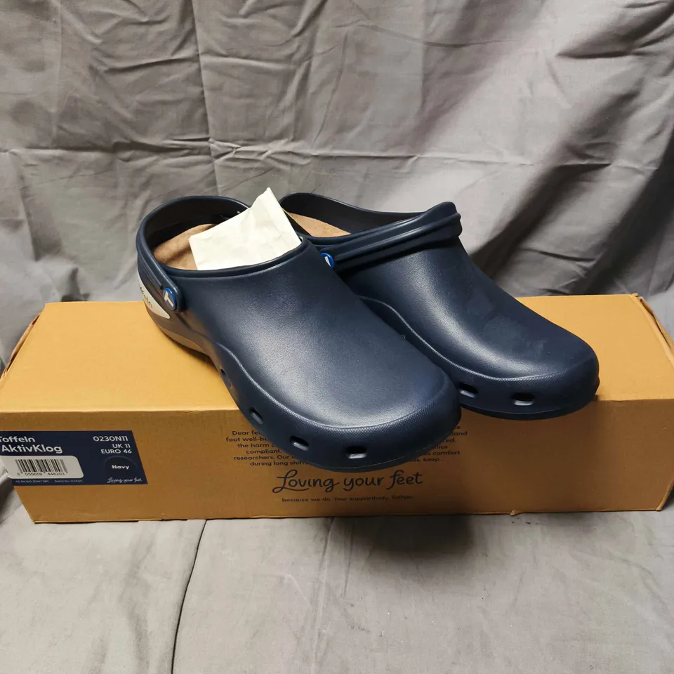 TOFFELN AKTIVKLOG SHOES IN NAVY - 11