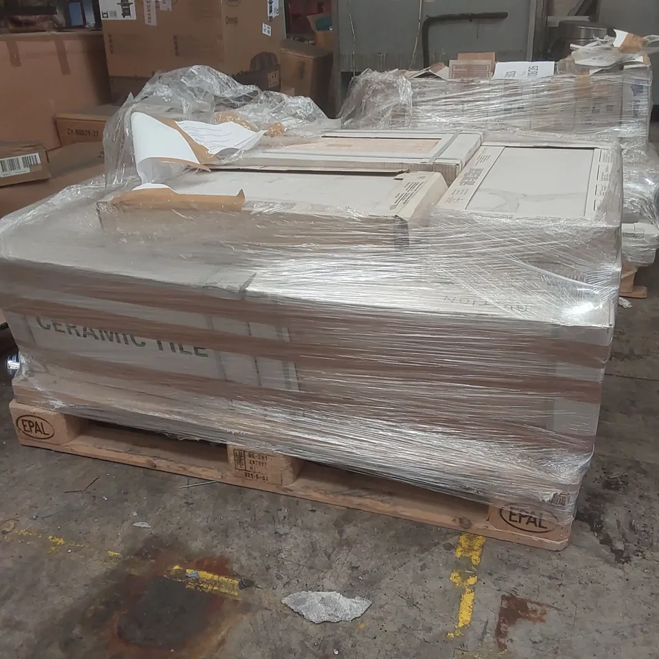 PALLET CONTAINING A LARGE QUANTITY OF BRAND NEW TILES