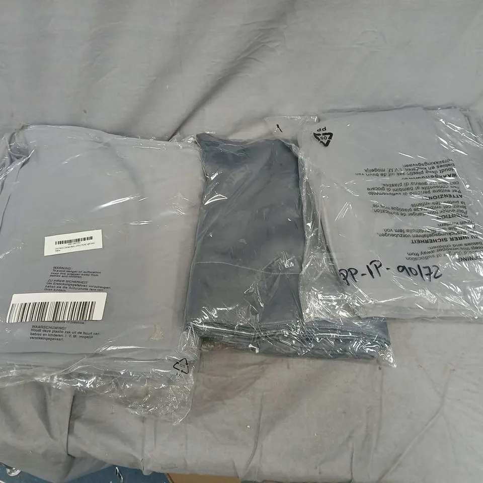 BOX OF APPROXIMATELY 8 ASSORTED CURTAINS IN GREY - VARIOUS SIZES