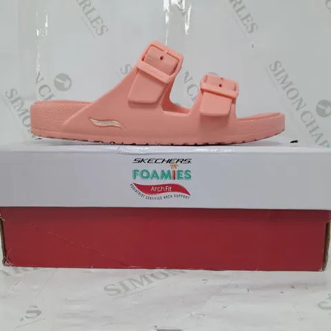 BOXED SKECHERS FOAMIES OPEN TOE SANDALS IN PINK SIZE 4