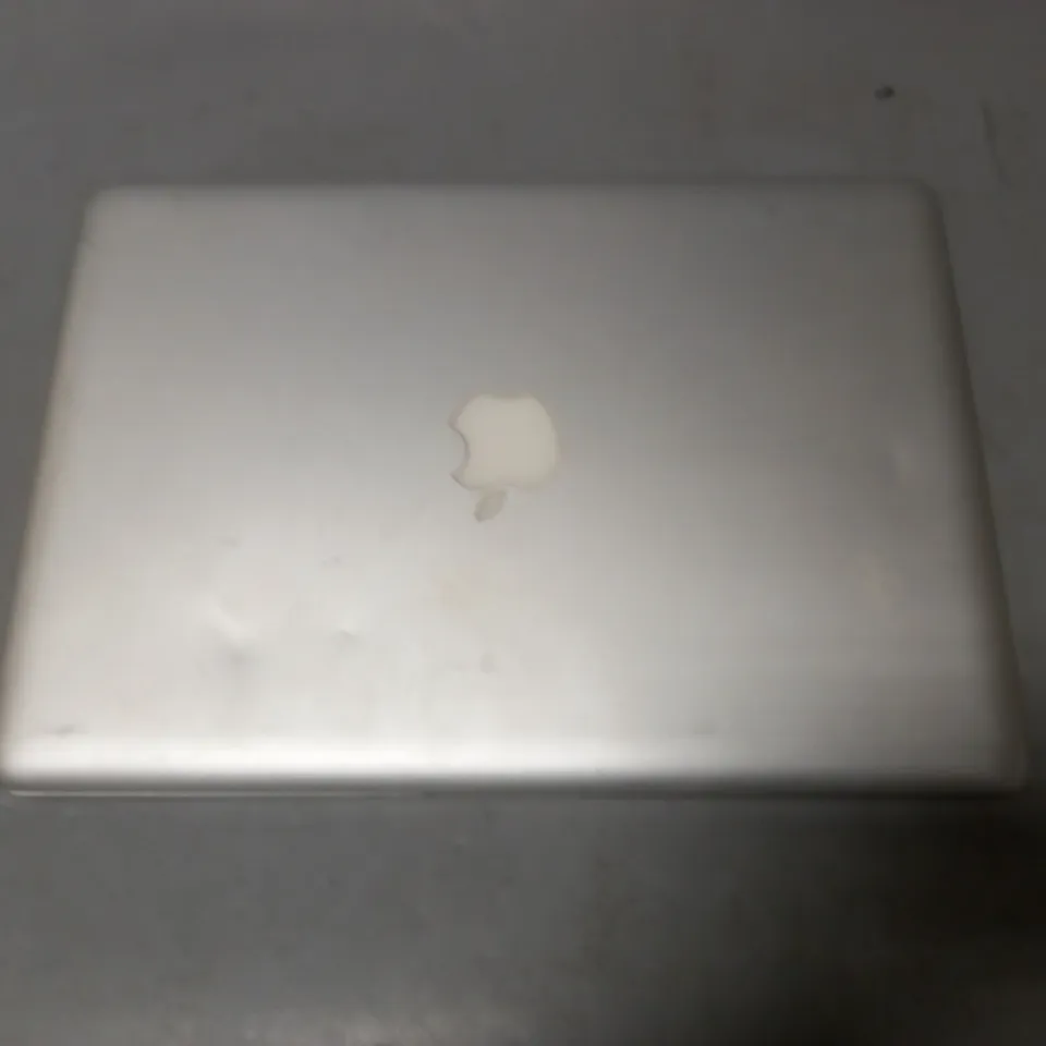 APPLE MACBOOK 5 - A1278