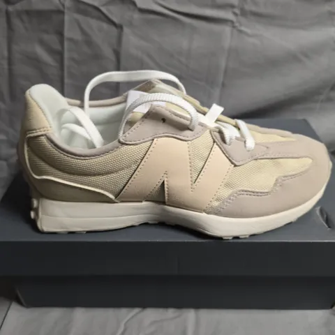 BOXED PAIR OF NEW BALANCE TRAINERS - UK SIZE UNSPECIFIED