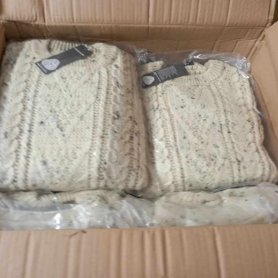 LOT OF 10 AS NEW PURE NEW WOOL KNITTED CREW JUMPERS IN ECRU - ALL M