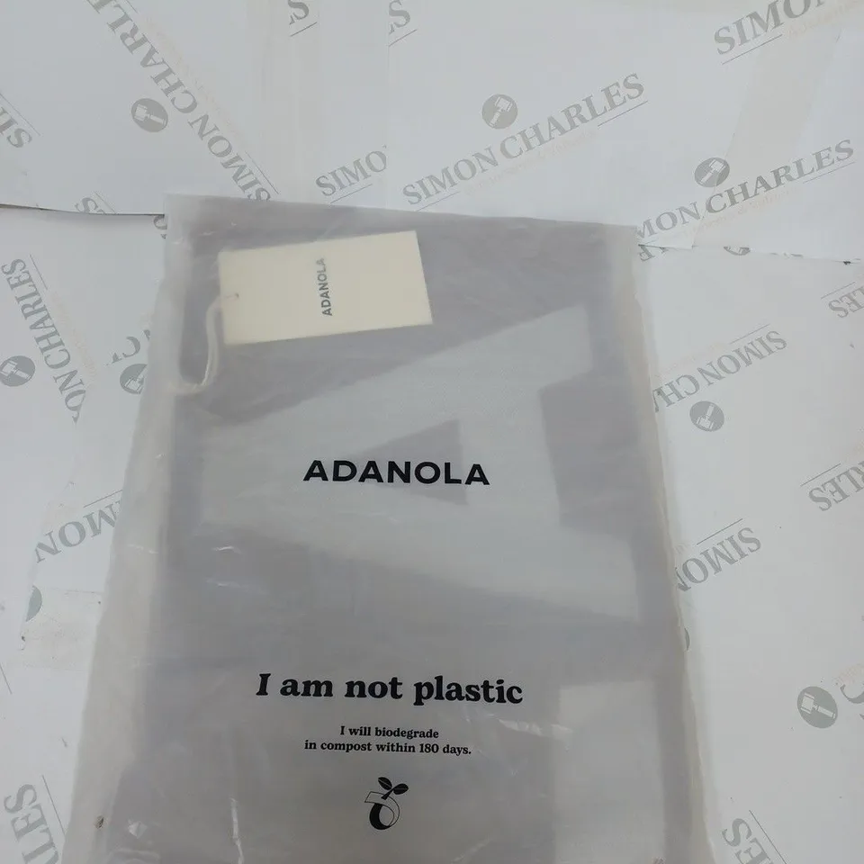 BAGGED ADANOLA BLANKET SCARF