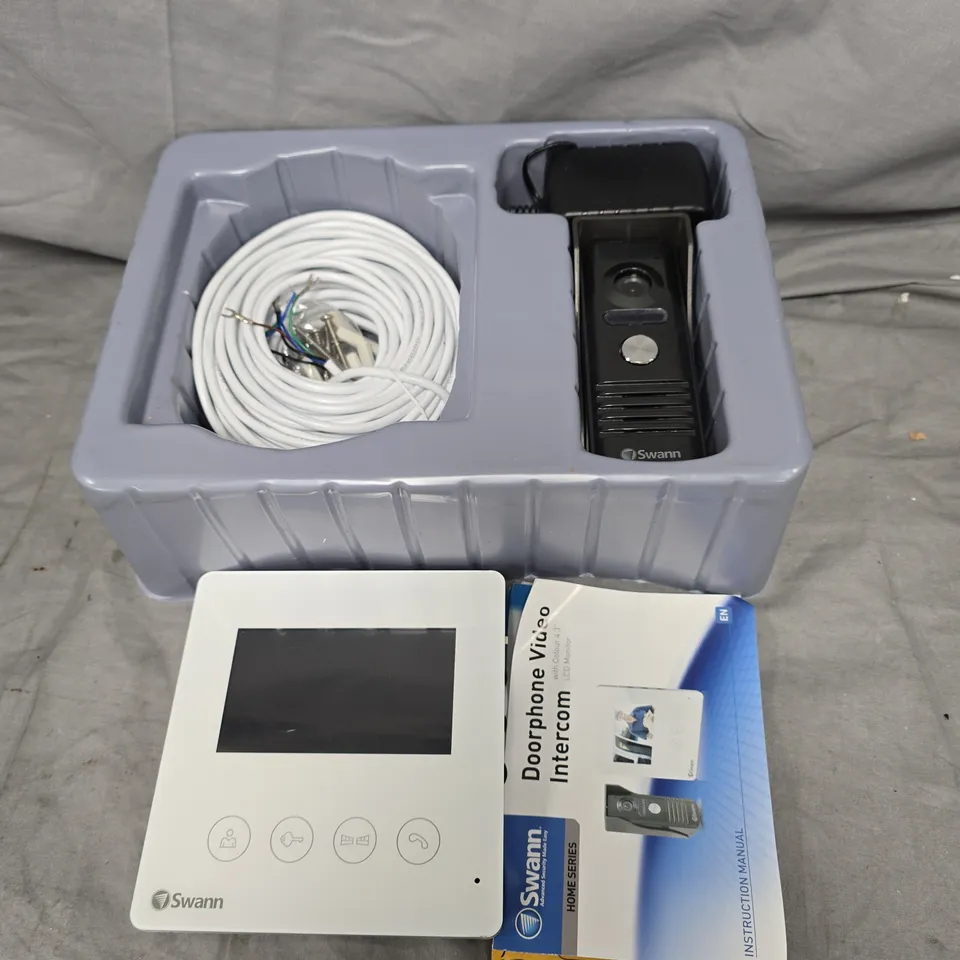 SWANN DOORPHONE VIDEO INTERCOM WITH 4.3IN LCD MONITOR – HOME SERIES