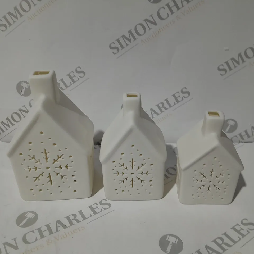 BOXED SET OF 3 PRE LIT PORCELAIN HOUSES 
