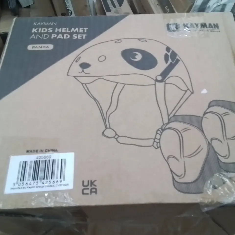 BOXED KAYMAN KIDS HELMET AND PAD SET