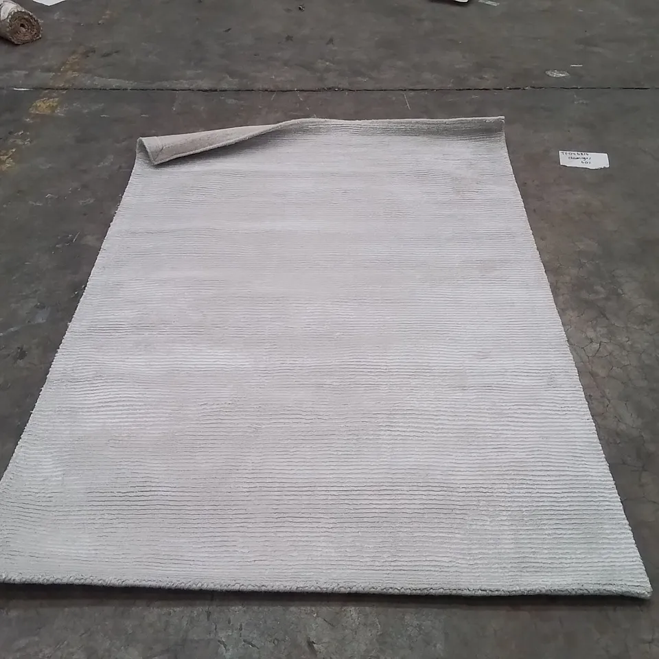 QUALITY DESIGNER AREA RUG - APPROXIMATELY 180X130CM