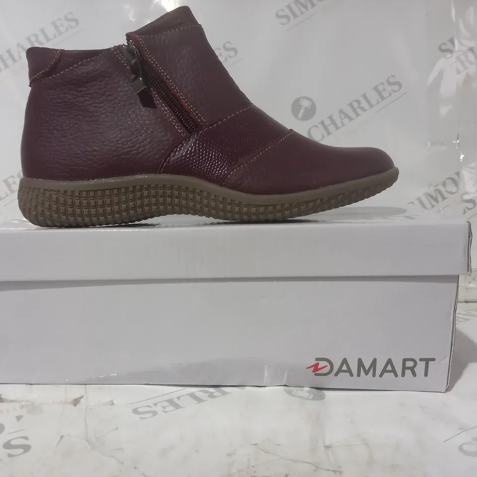 BOXED PAIR OF DAMART SHOES IN BURGUNDY SIZE 3