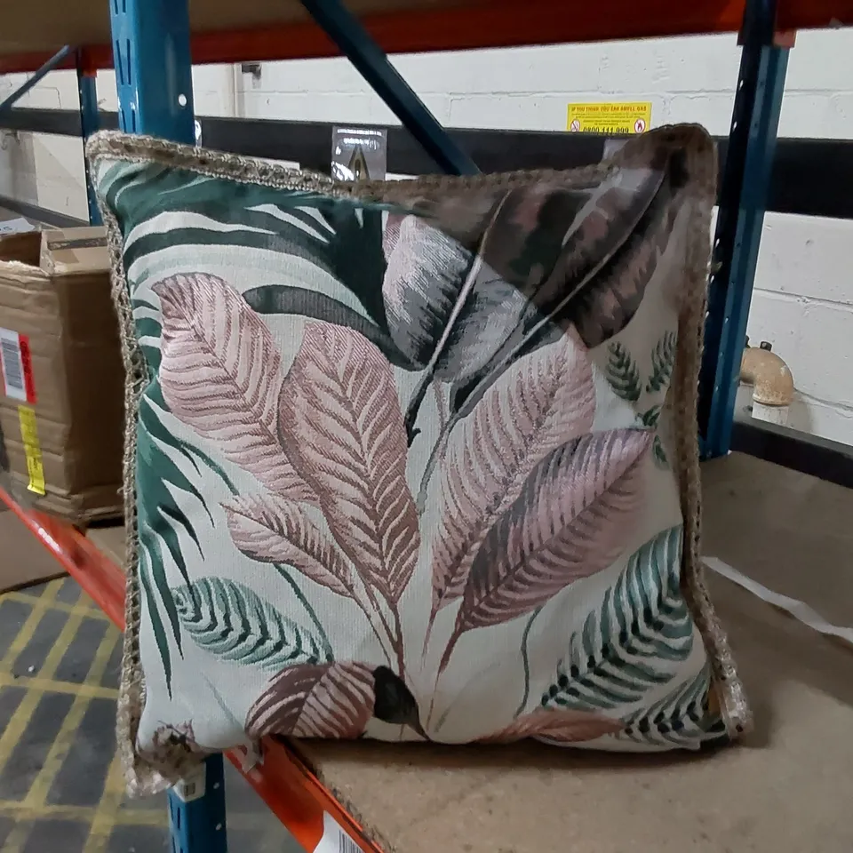 BAGGED AMAZONIA SQUARE SCATTER CUSHION 