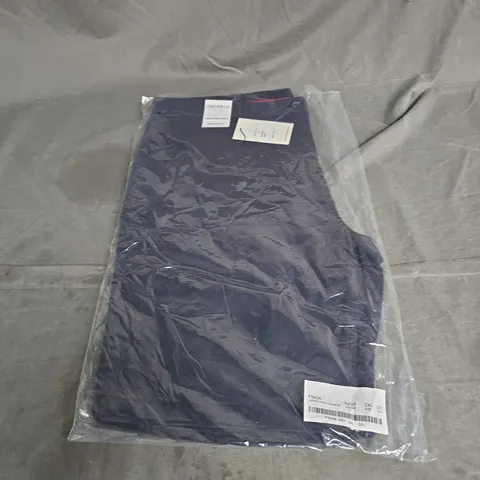 FRONT ROW & CO LADIES CHINO SHORTS IN NAVY SIZE 2XL