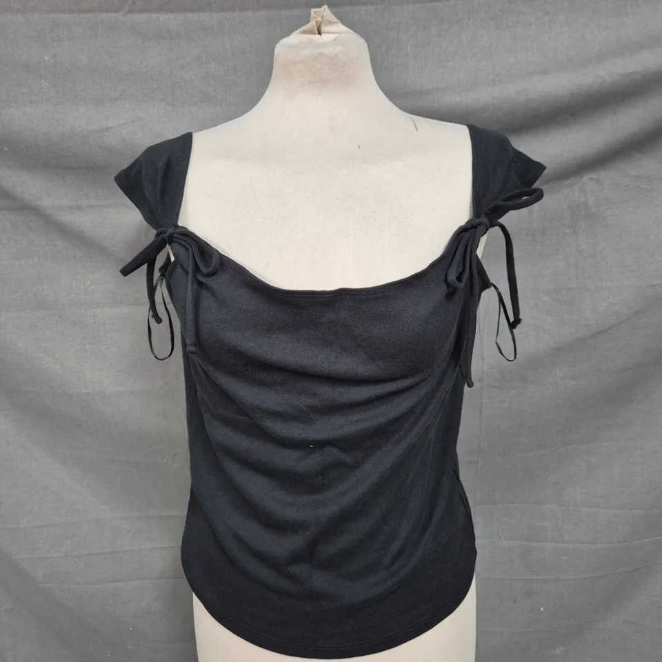 HOLLISTER LADIES SLEEVELESS TOP WITH TIE DETAIL - BLACK - SIZE LARGE