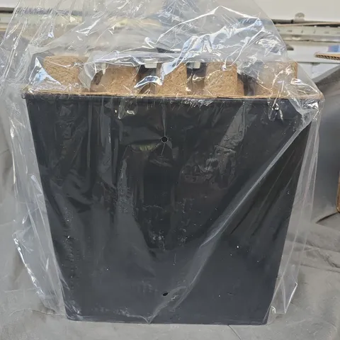 FELLOWS PAPER SHREDDER 